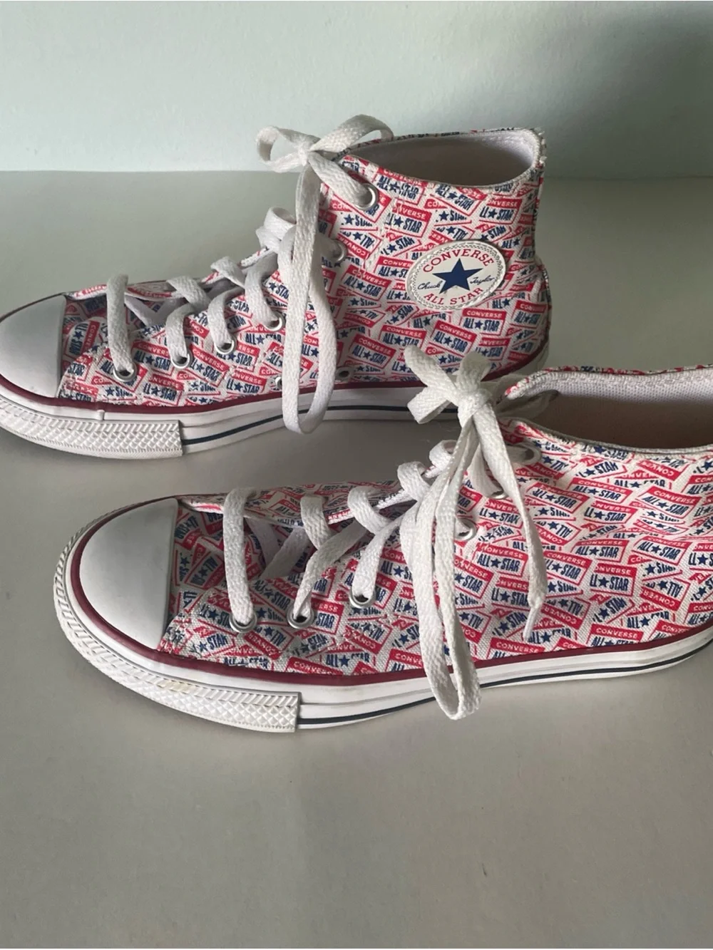 Converse Chuck Taylor All Star Junior 4 Hi Top Red Logo Print Unisex